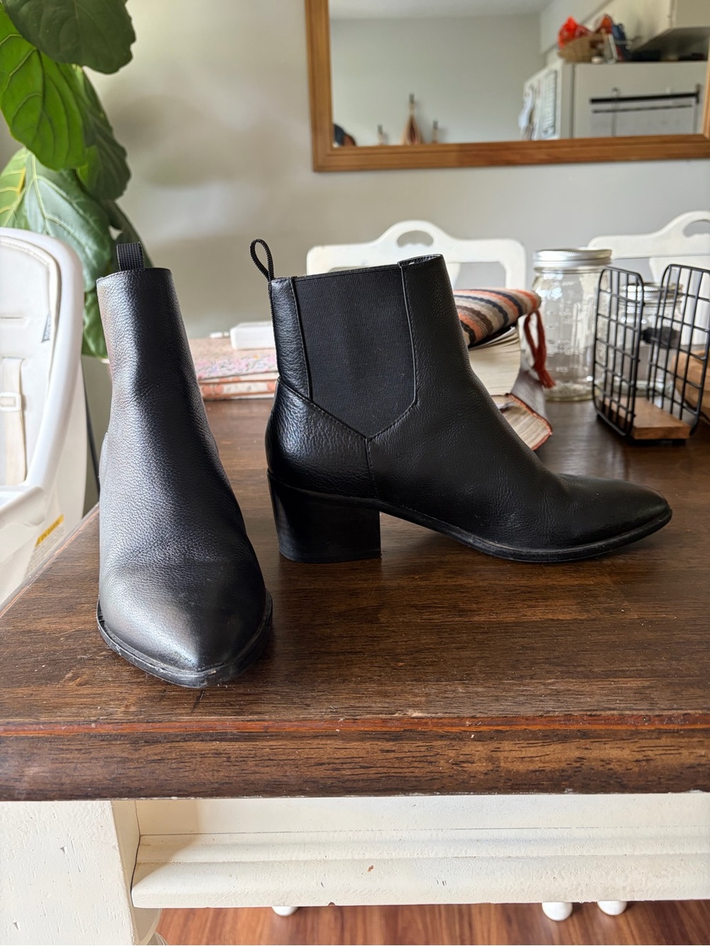CL by Chinese Laundry Black Leather Chelsea Ankle Boots